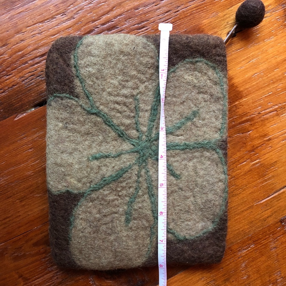 🍂 NWOT Handmade Brown/Flower Clutch Bag 100% Wool - Picture 5 of 7